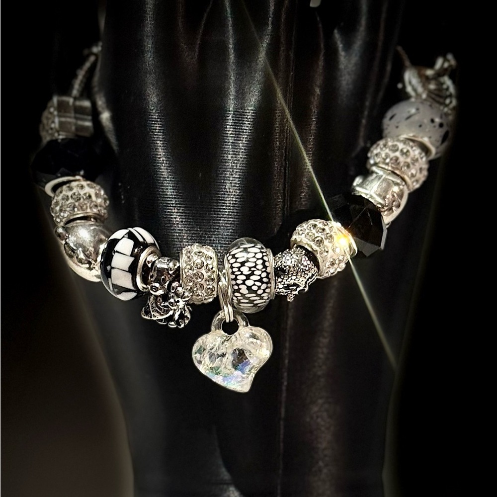 Elegant Silver and Black Animal Charm Bracelet